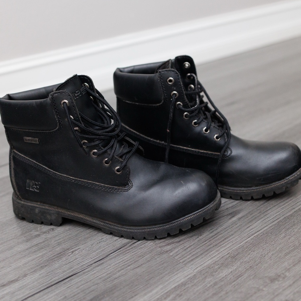 Rugged Outback Black Impermeable Waterproof Hiking Boots, Men's Black Boots